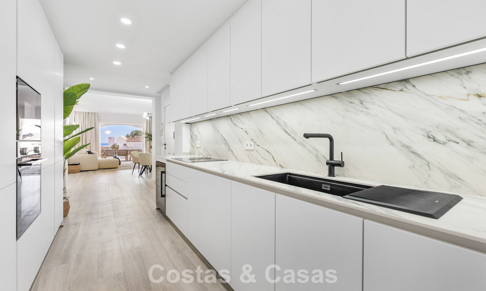 Appartement lumineux, contemporain et rénové avec vue mer à vendre dans les collines de La Quinta, Marbella - Benahavís 801316