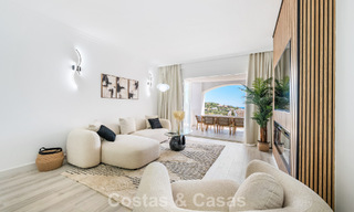 Appartement lumineux, contemporain et rénové avec vue mer à vendre dans les collines de La Quinta, Marbella - Benahavís 801321 