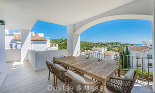 Appartement lumineux, contemporain et rénové avec vue mer à vendre dans les collines de La Quinta, Marbella - Benahavís 801323 