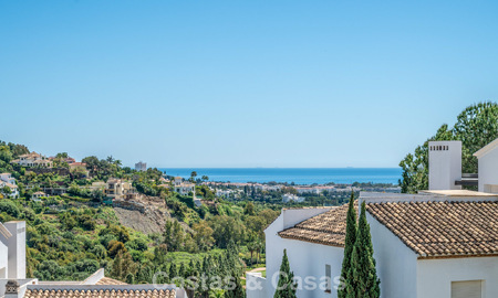 Appartement lumineux, contemporain et rénové avec vue mer à vendre dans les collines de La Quinta, Marbella - Benahavís 801330