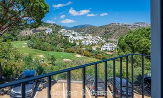 Appartement lumineux, contemporain et rénové avec vue mer à vendre dans les collines de La Quinta, Marbella - Benahavís 801331 