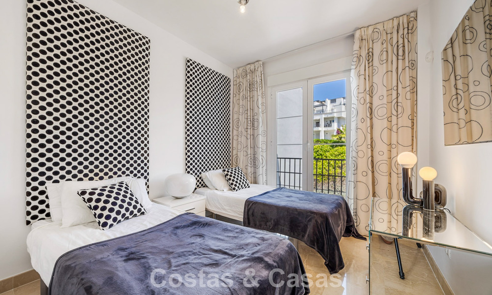 Superbe penthouse de 3 chambres à vendre avec vaste toit-terrasse dans un environnement golfique à Marbella - Benahavís 801364