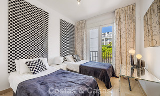 Superbe penthouse de 3 chambres à vendre avec vaste toit-terrasse dans un environnement golfique à Marbella - Benahavís 801364 