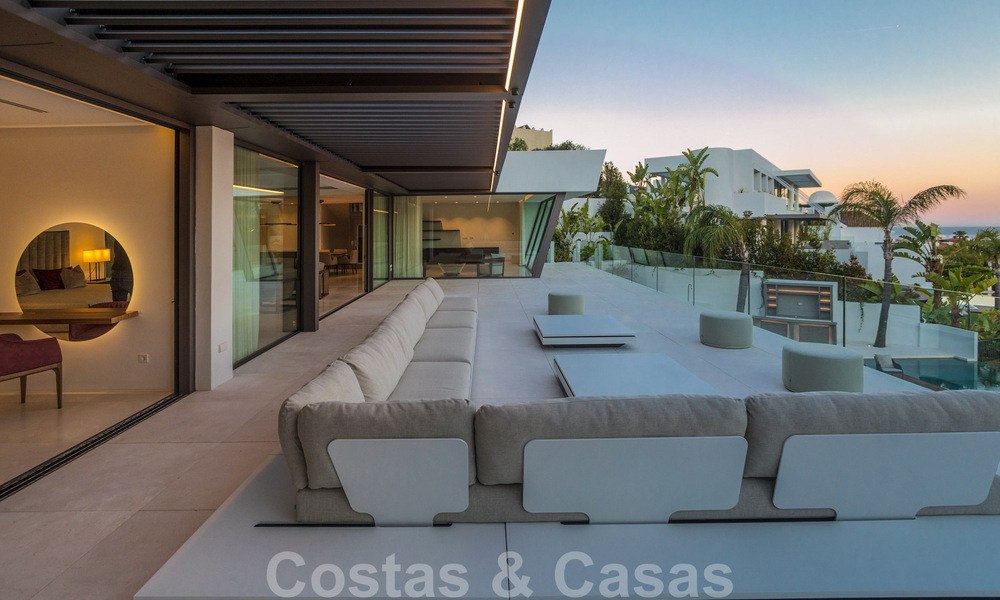 Villa moderne de luxe, prête à emménager, à vendre avec vue à La Quinta, une urbanisation de golf à Marbella - Benahavís 801033