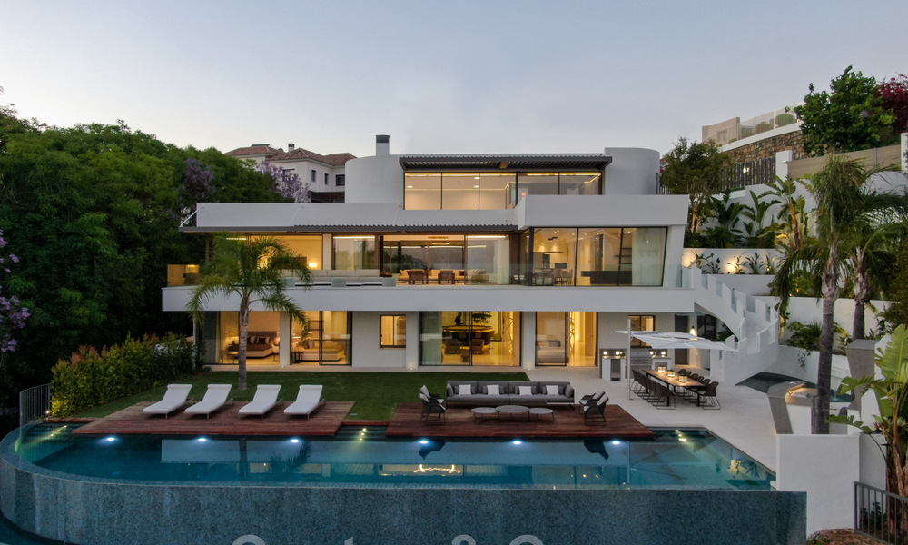 Villa moderne de luxe, prête à emménager, à vendre avec vue à La Quinta, une urbanisation de golf à Marbella - Benahavís 801059