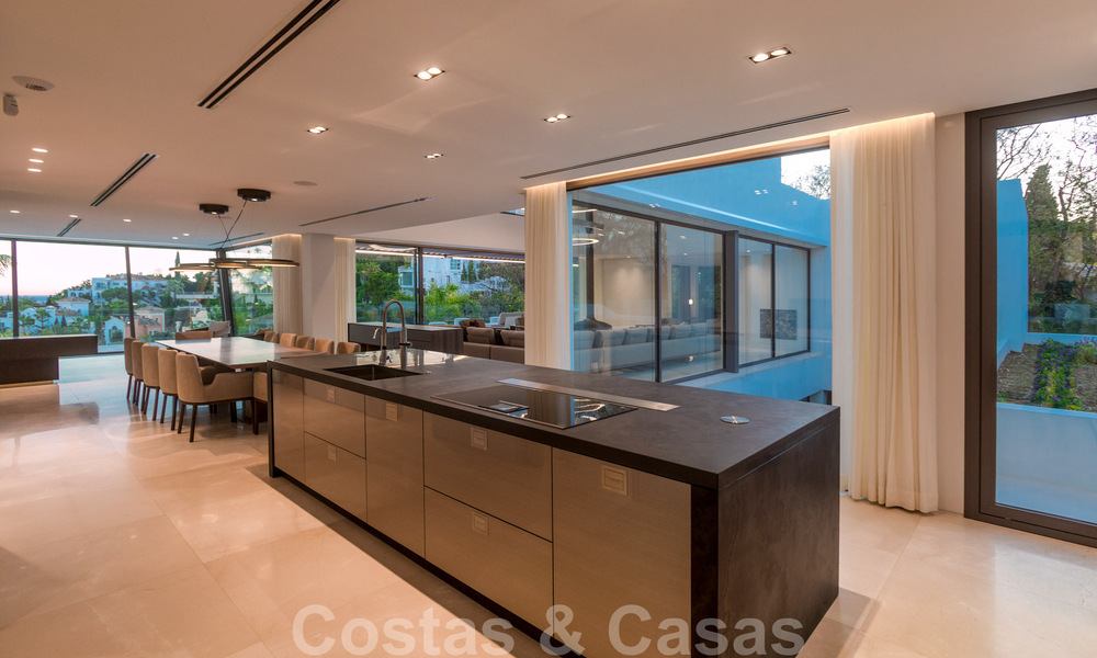 Villa moderne de luxe, prête à emménager, à vendre avec vue à La Quinta, une urbanisation de golf à Marbella - Benahavís 801066