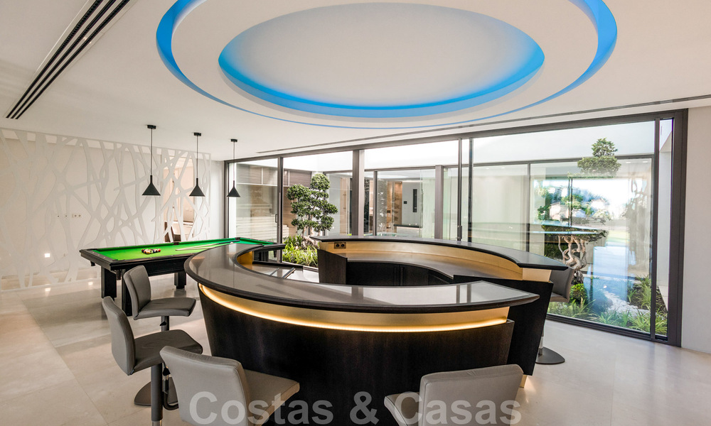 Villa moderne de luxe, prête à emménager, à vendre avec vue à La Quinta, une urbanisation de golf à Marbella - Benahavís 801078