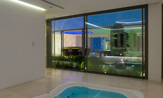 Villa moderne de luxe, prête à emménager, à vendre avec vue à La Quinta, une urbanisation de golf à Marbella - Benahavís 801082 
