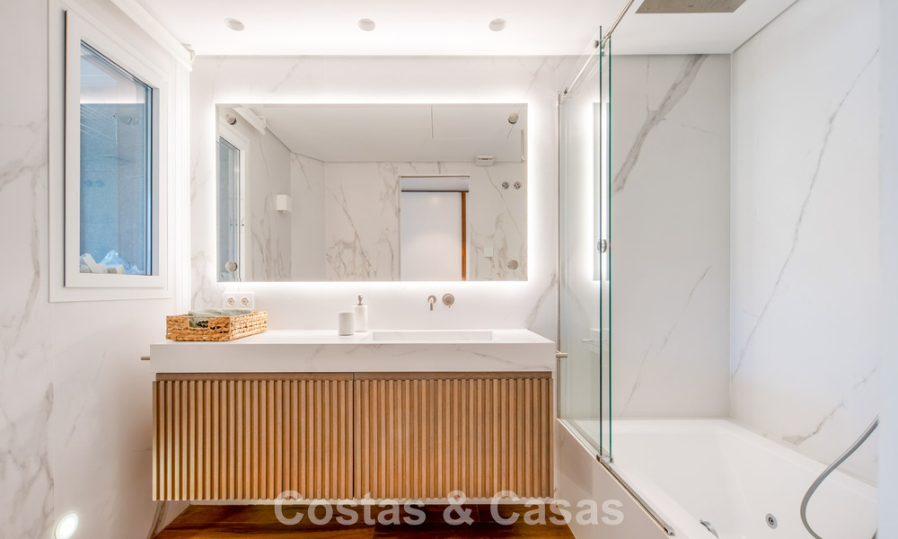 Spacieux appartement de luxe à vendre dans une résidence prisée sur le Golden Mile de Marbella 801375