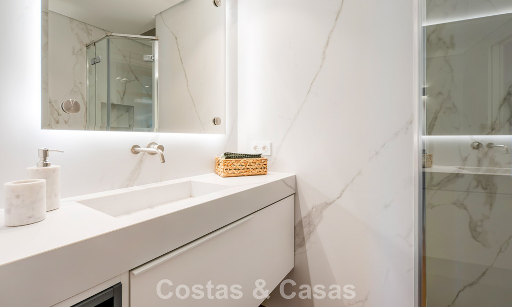 Spacieux appartement de luxe à vendre dans une résidence prisée sur le Golden Mile de Marbella 801376