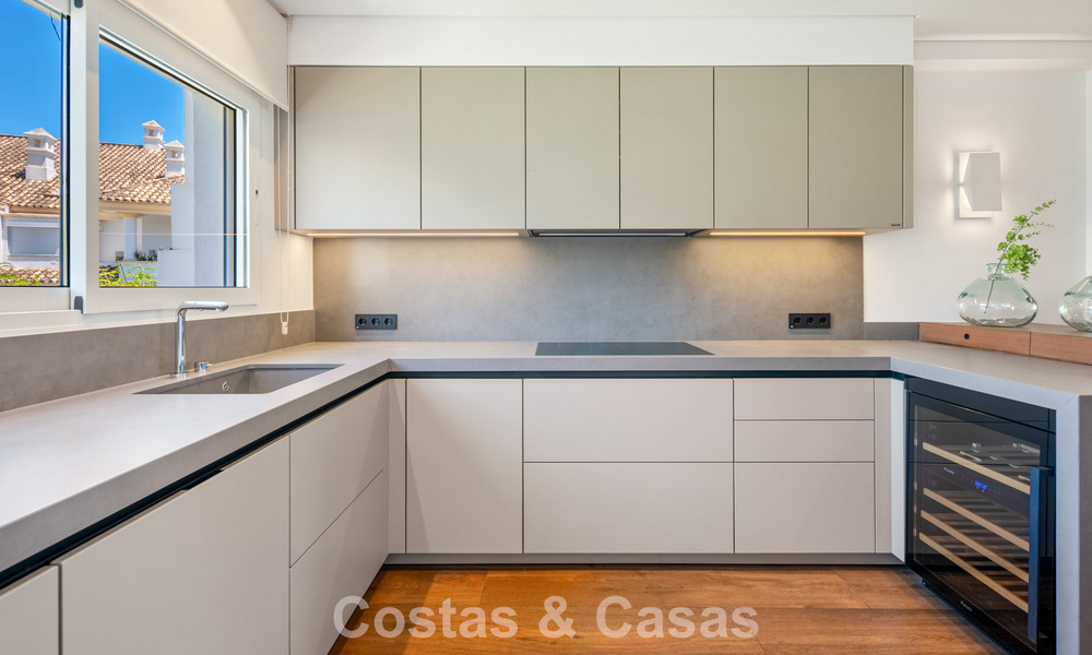 Spacieux appartement de luxe à vendre dans une résidence prisée sur le Golden Mile de Marbella 801385