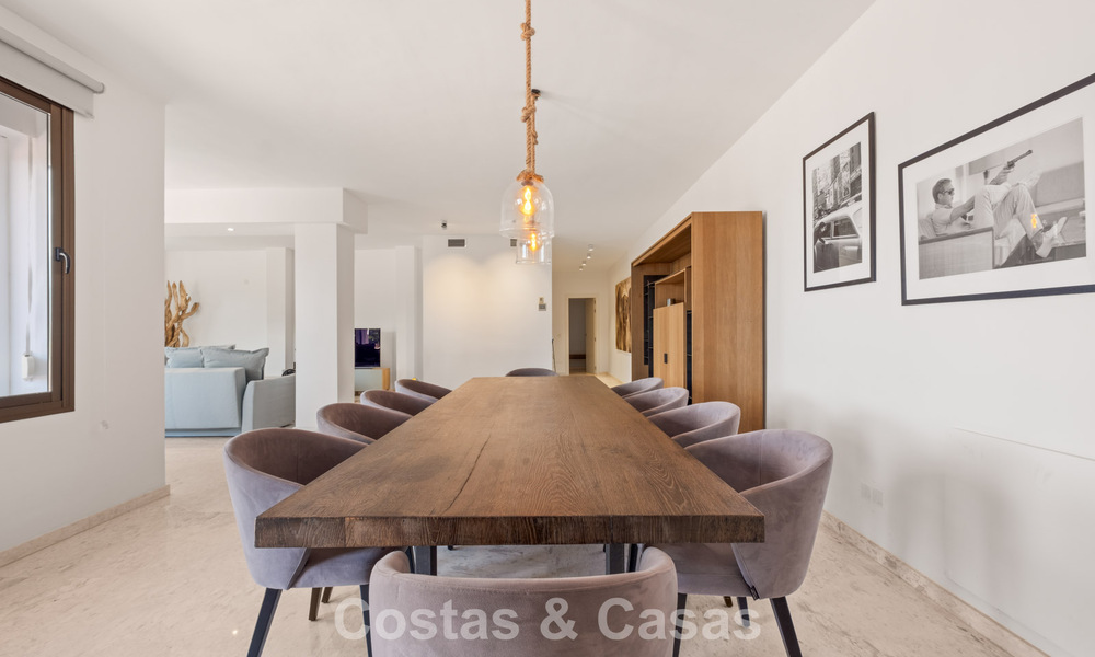 Spacieux appartement avec immense jardin privé et vues panoramiques à vendre à l’est de Marbella 801416