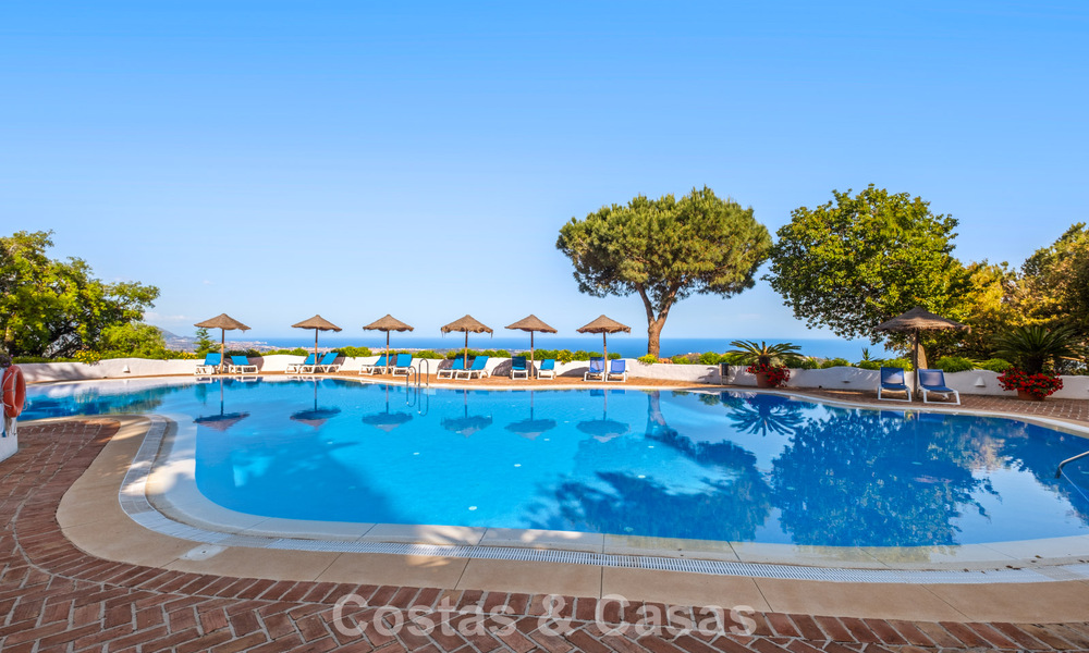 Spacieux appartement avec immense jardin privé et vues panoramiques à vendre à l’est de Marbella 801418