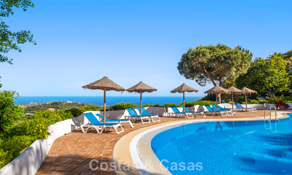Spacieux appartement avec immense jardin privé et vues panoramiques à vendre à l’est de Marbella 801421