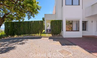 Spacieux appartement avec immense jardin privé et vues panoramiques à vendre à l’est de Marbella 801426 