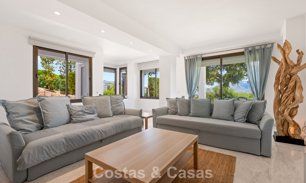 Spacieux appartement avec immense jardin privé et vues panoramiques à vendre à l’est de Marbella 801429
