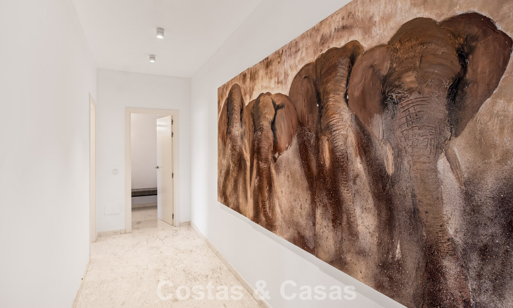 Spacieux appartement avec immense jardin privé et vues panoramiques à vendre à l’est de Marbella 801433