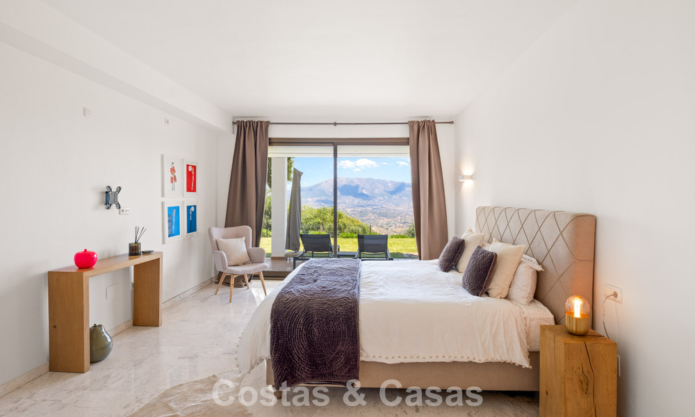 Spacieux appartement avec immense jardin privé et vues panoramiques à vendre à l’est de Marbella 801434