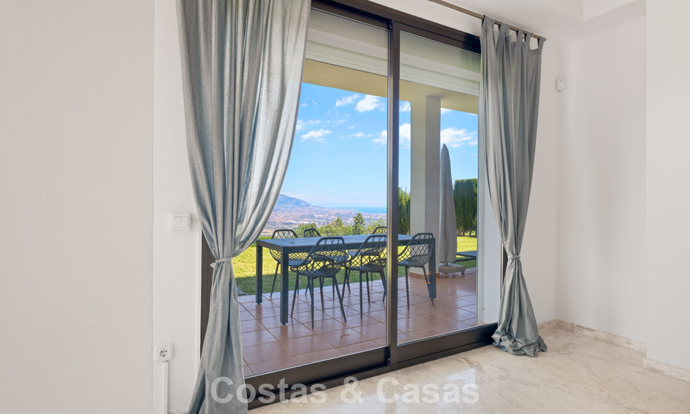 Spacieux appartement avec immense jardin privé et vues panoramiques à vendre à l’est de Marbella 801446
