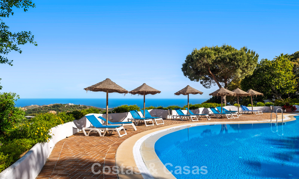 Spacieux penthouse moderne avec vues panoramiques à vendre à l’Est du Marbella 801495