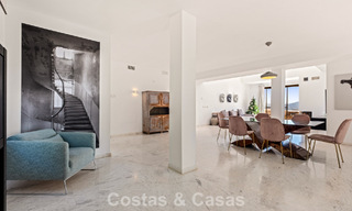 Spacieux penthouse moderne avec vues panoramiques à vendre à l’Est du Marbella 801499 