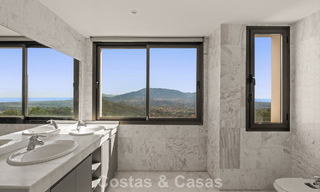 Spacieux penthouse moderne avec vues panoramiques à vendre à l’Est du Marbella 801518 