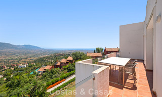 Spacieux penthouse moderne avec vues panoramiques à vendre à l’Est du Marbella 801528 