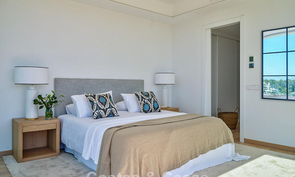 8 villas de luxe sophistiquées avec vue sur la mer à vendre près du centre de Marbella 801645