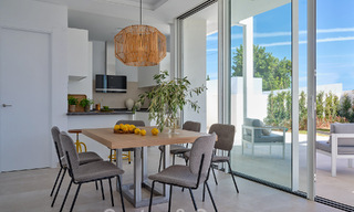 8 villas de luxe sophistiquées avec vue sur la mer à vendre près du centre de Marbella 801649 