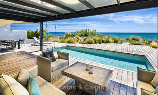 Villas à vendre à Costabella, une urbanisation en bord de mer située sur l'une des plus belles plages de Marbella 801577 