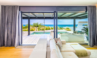 Villas à vendre à Costabella, une urbanisation en bord de mer située sur l'une des plus belles plages de Marbella 801580 