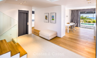Villas à vendre à Costabella, une urbanisation en bord de mer située sur l'une des plus belles plages de Marbella 801586 