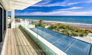 Villas à vendre à Costabella, une urbanisation en bord de mer située sur l'une des plus belles plages de Marbella 801592 