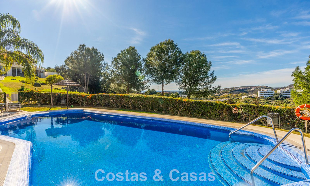 Appartement spacieux avec vue panoramique à vendre dans les collines de Marbella - Benahavís 801709