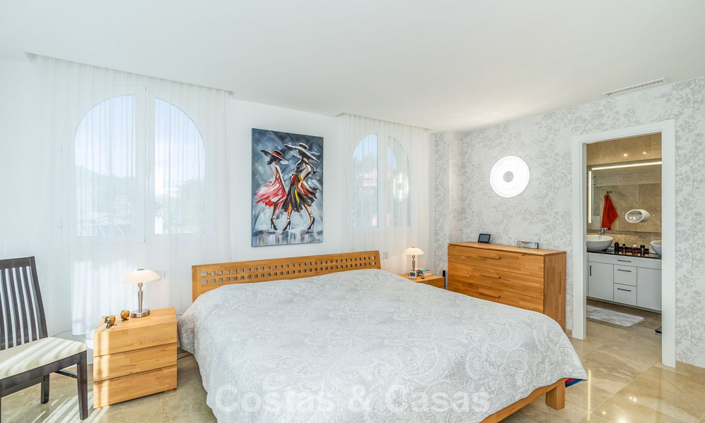Appartement spacieux avec vue panoramique à vendre dans les collines de Marbella - Benahavís 801726
