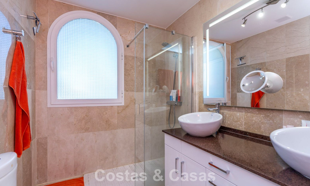 Appartement spacieux avec vue panoramique à vendre dans les collines de Marbella - Benahavís 801731