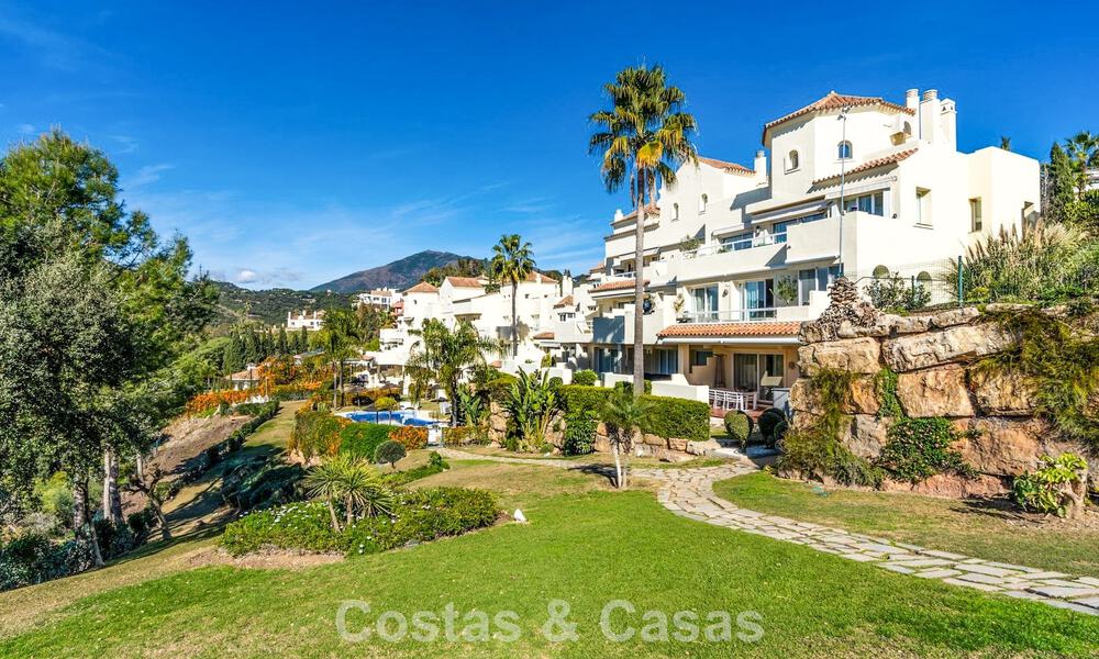 Appartement spacieux avec vue panoramique à vendre dans les collines de Marbella - Benahavís 801738