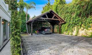 Élégante villa aux influences provençales à vendre dans le prestigieux quartier de Nueva Andalucía, Marbella 801748 