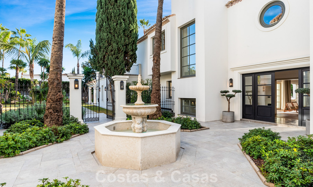 Élégante villa aux influences provençales à vendre dans le prestigieux quartier de Nueva Andalucía, Marbella 801749