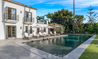 Élégante villa aux influences provençales à vendre dans le prestigieux quartier de Nueva Andalucía, Marbella 801755 