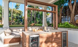 Élégante villa aux influences provençales à vendre dans le prestigieux quartier de Nueva Andalucía, Marbella 801758 