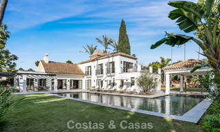 Élégante villa aux influences provençales à vendre dans le prestigieux quartier de Nueva Andalucía, Marbella 801759 