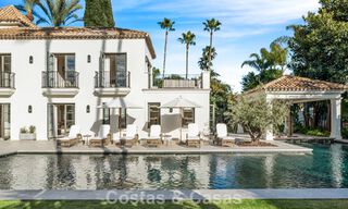 Élégante villa aux influences provençales à vendre dans le prestigieux quartier de Nueva Andalucía, Marbella 801768 