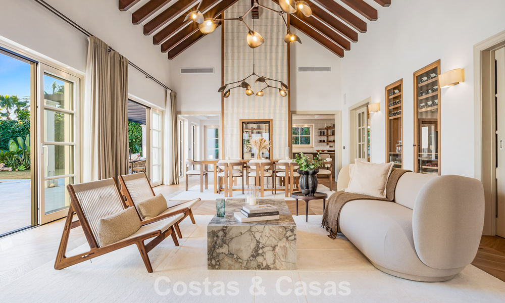 Élégante villa aux influences provençales à vendre dans le prestigieux quartier de Nueva Andalucía, Marbella 801783