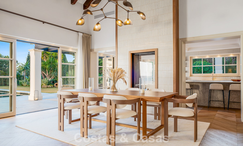 Élégante villa aux influences provençales à vendre dans le prestigieux quartier de Nueva Andalucía, Marbella 801784