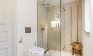 Élégante villa aux influences provençales à vendre dans le prestigieux quartier de Nueva Andalucía, Marbella 801791 