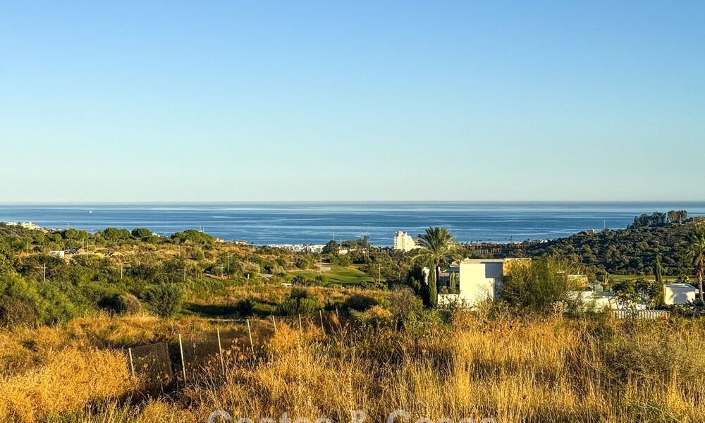 Villa neuve à vendre à quelques minutes de la plage et de toutes les commodités du centre d’Estepona 801854