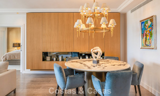 Appartement de jardin avec vue sur la mer à vendre à Los Granados, une résidence de prestige en front de mer à Puerto Banús, Marbella 801902 