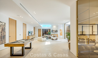 Villa de style méditerranéen à vendre, en première ligne de golf, dans un quartier prestigieux de Nueva Andalucía, Marbella 801926 