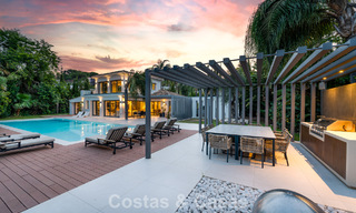 Villa de luxe moderne avec piscine chauffée à vendre dans la Vallée du Golf de Nueva Andalucía, Marbella 801943 
